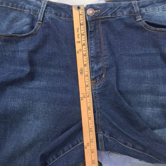 Rue 21 Womens Plus Size 24 Tapered Stretchy Denim Comfort Lightweight Blue Jeans - Picture 6 of 9